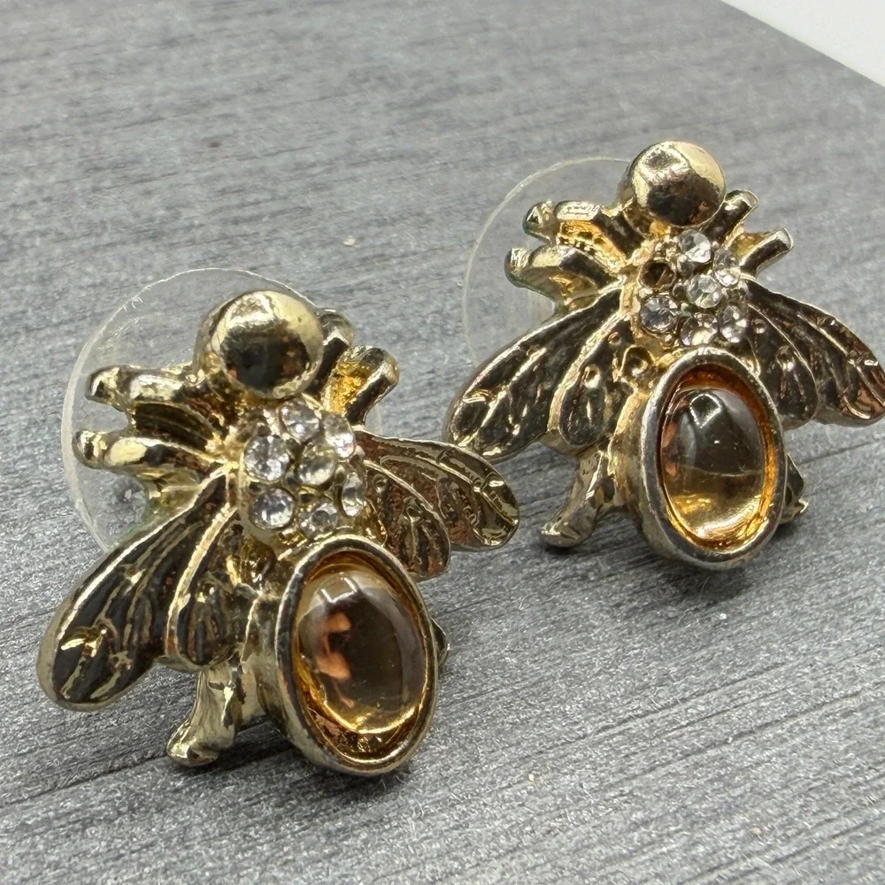 Amber & Gold Tone Bee Stud Earrings Rhinestone Insect Statement Jewelry Pierced